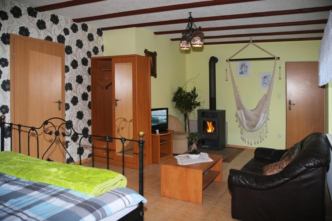 Ranczo Nad Stawem Villa Ryn  Ngoại thất bức ảnh